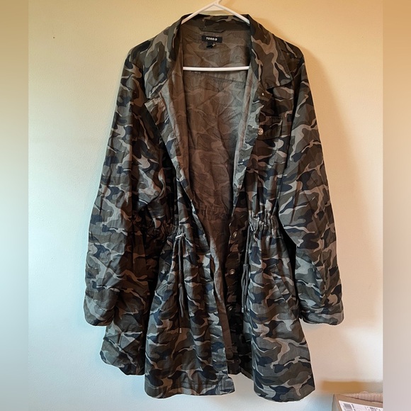Torrid Camo Twill Anorak Button Down Utility Jacket Size 4 - Picture 3 of 10